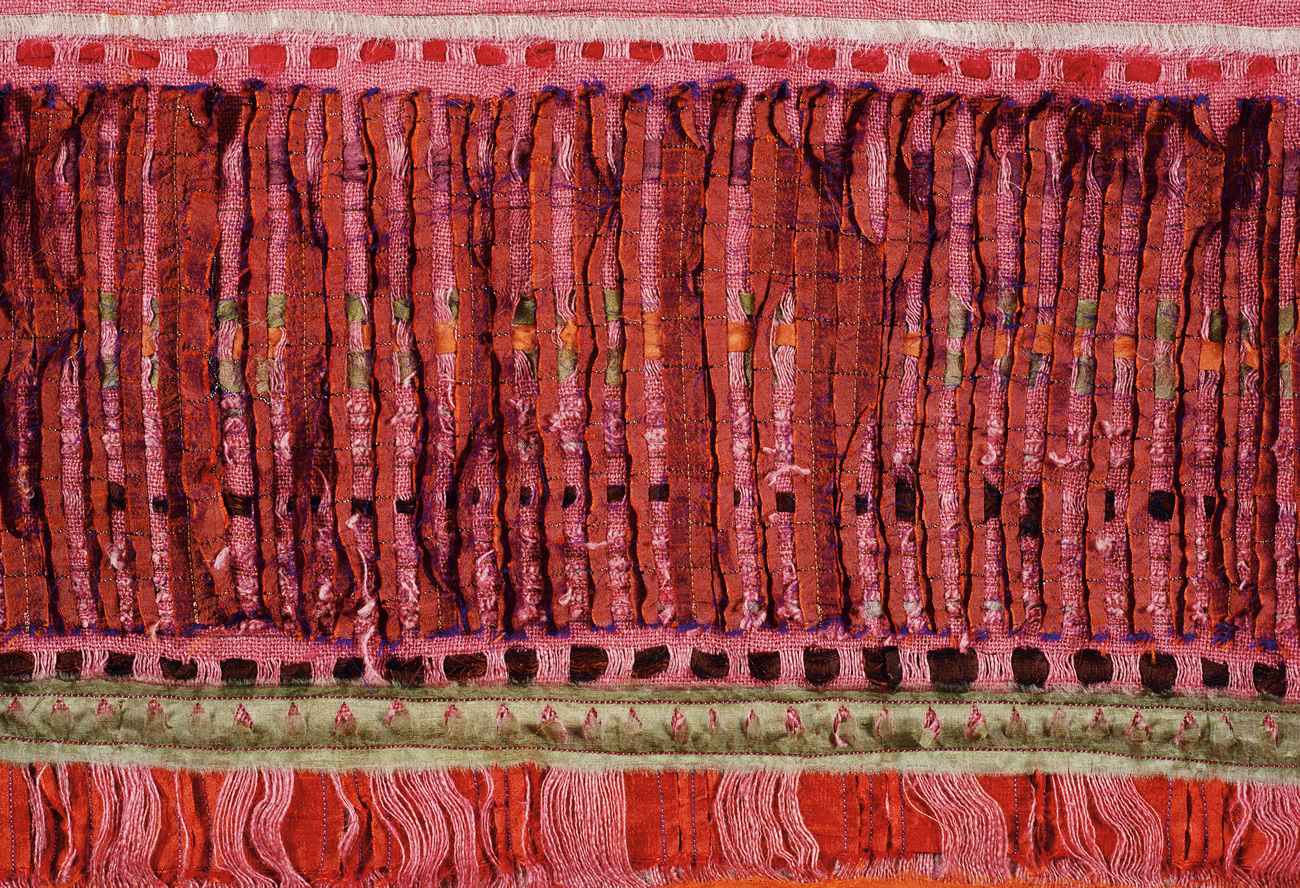 the-glorya-tapestry-detail